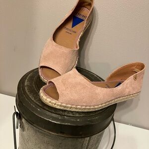 Elegant Women's Pink Suede Espadrille Peep-Toe Flats
